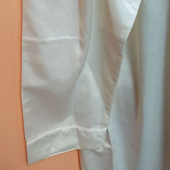 Vintage JC Penney Delicates Ivory Silky Nightgown M NWT - Picture 3 of 9